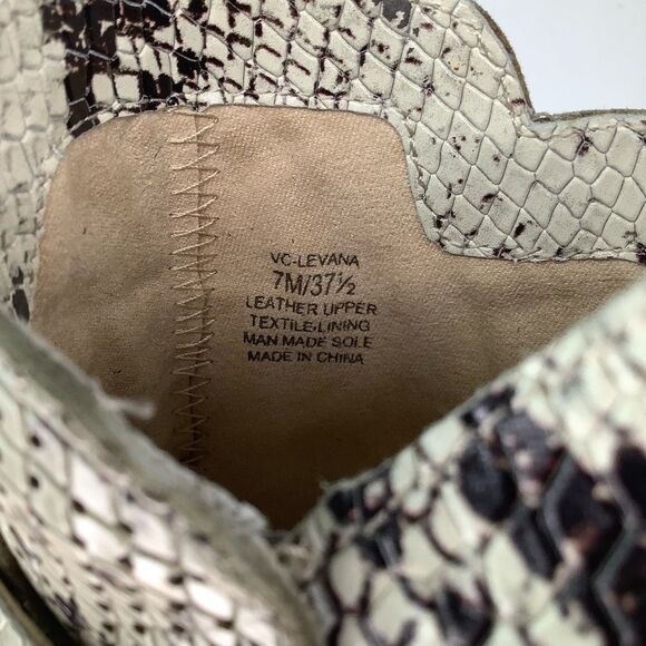 Vince Camuto Snakeskin Pointy Toe Black/White Women’s Ankle Booties Sz 7M - Picture 10 of 11